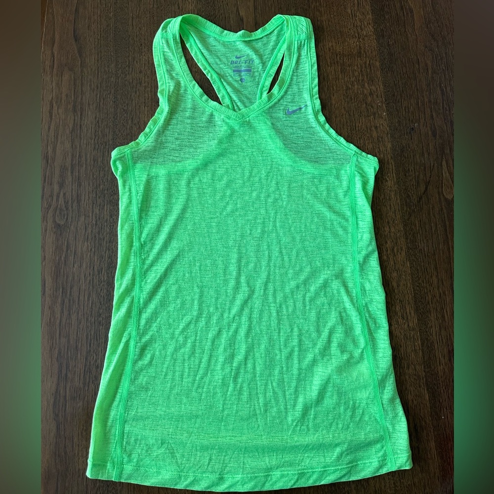 Nike Womens Shirt Size XS Green NEW Lightweight Racerback Athletic Sleeveless